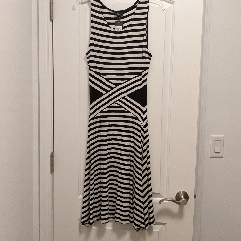 Mossimo B&W Striped Sleeveless Midi Dres